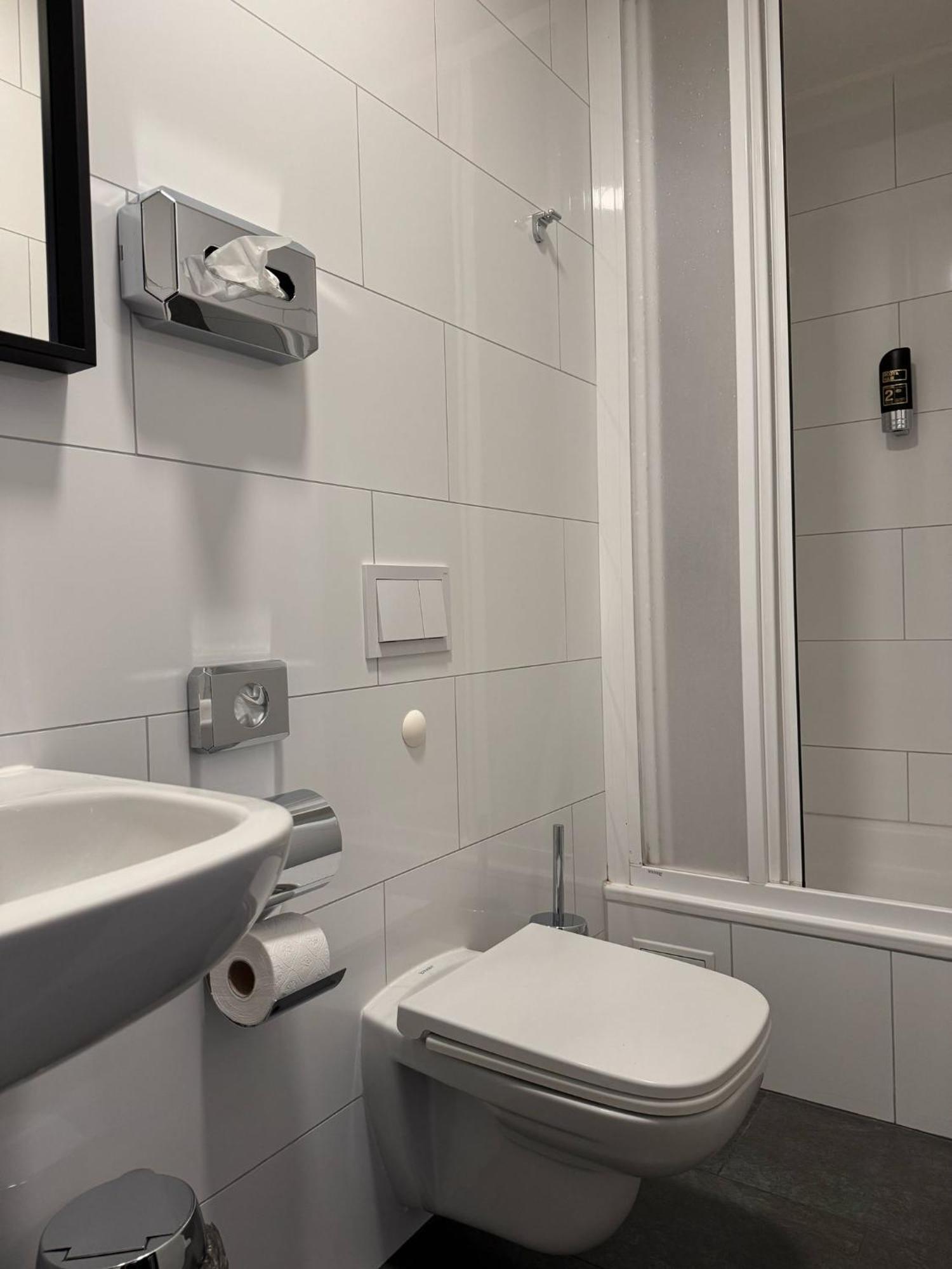 Check-In Hamburg Hotell Eksteriør bilde